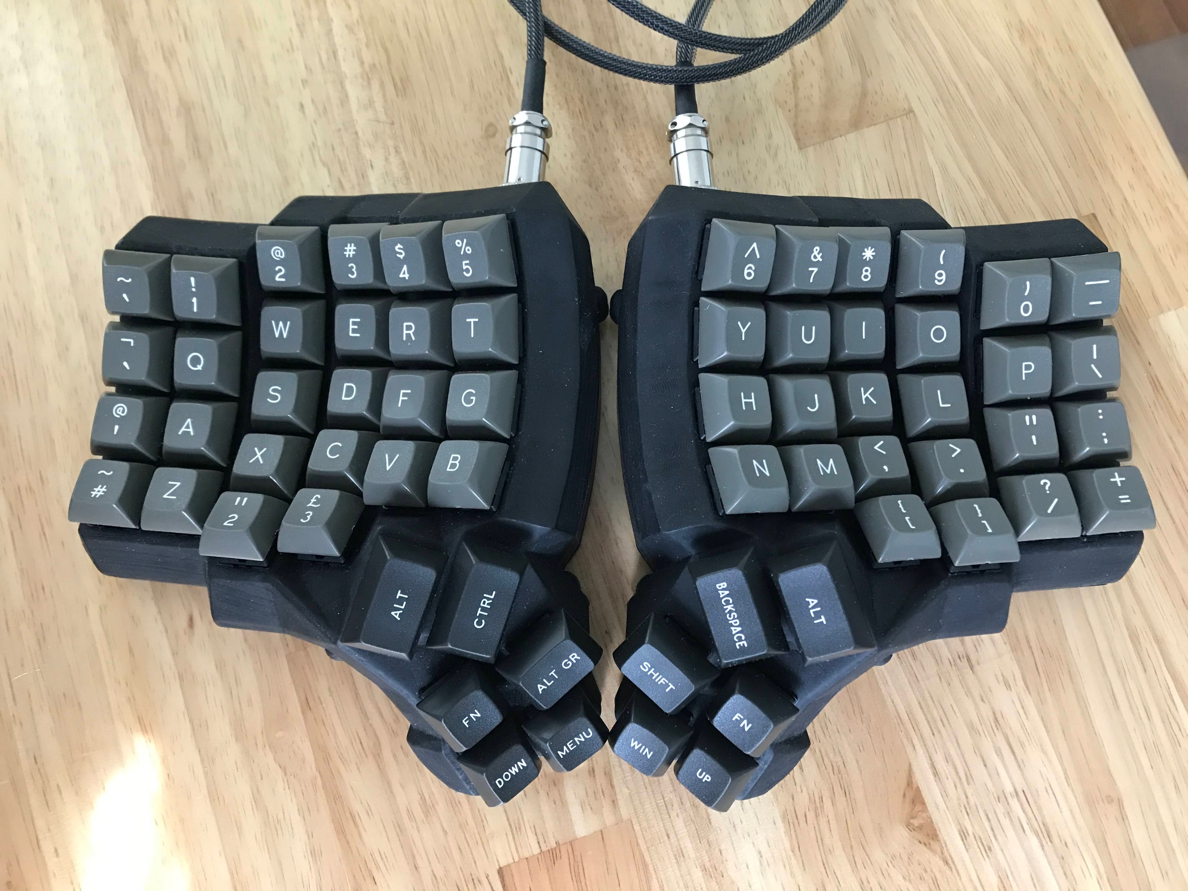 The finished keyboard with DSA Dolch keycaps